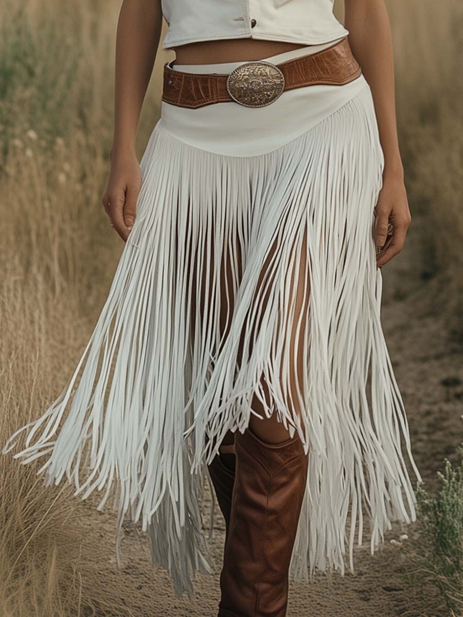 Retro Premium Wildleder-Rock im Western-Stil mit braunem Gürtel und Fransen in Weiß