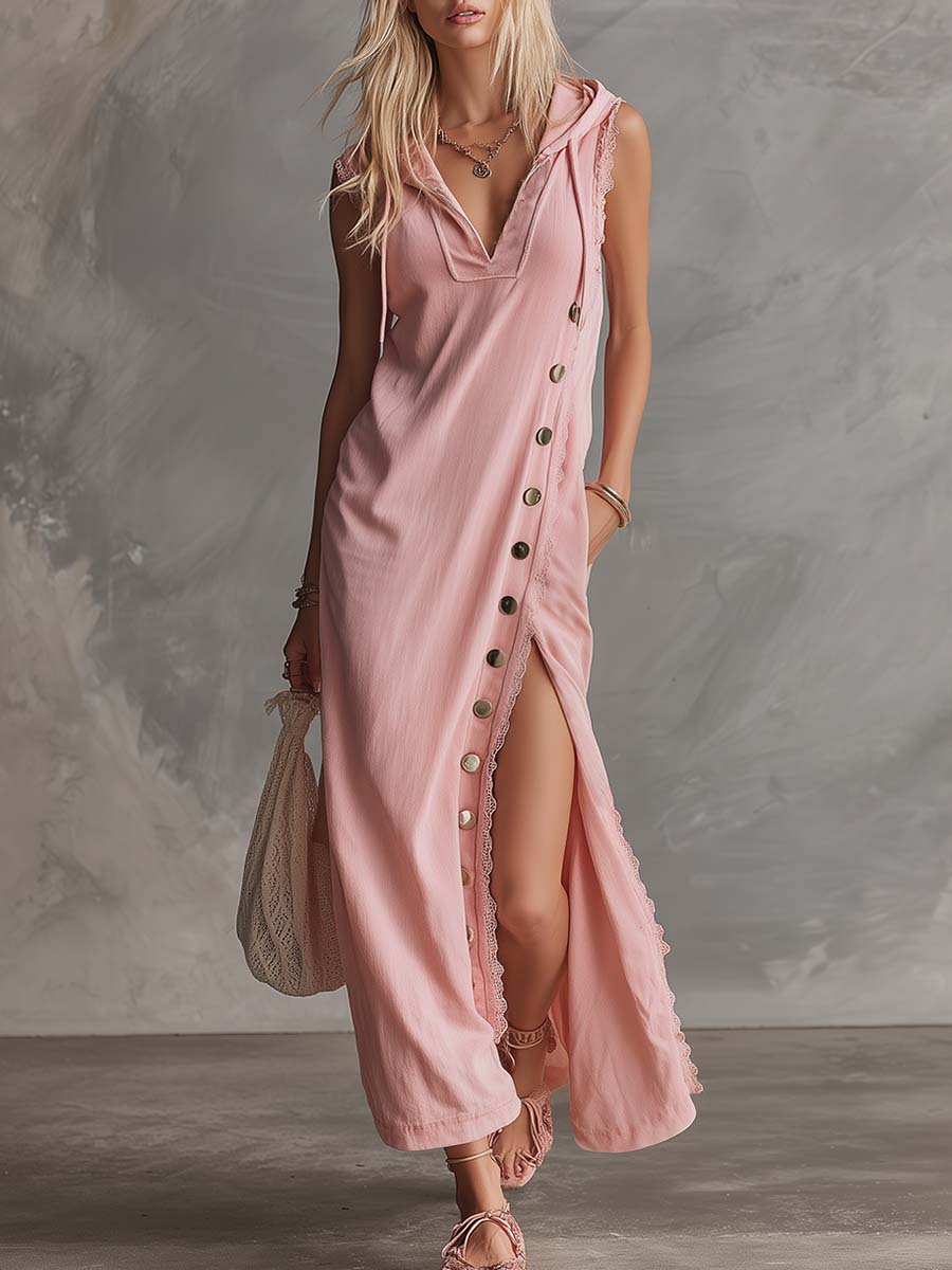 Elegantes sportlich-retro Midikleid aus rosa Baumwolle mit Kapuze, V-Ausschnitt, ärmellos, Spitzenbesatz, seitlichen Schlitzen und Knopf