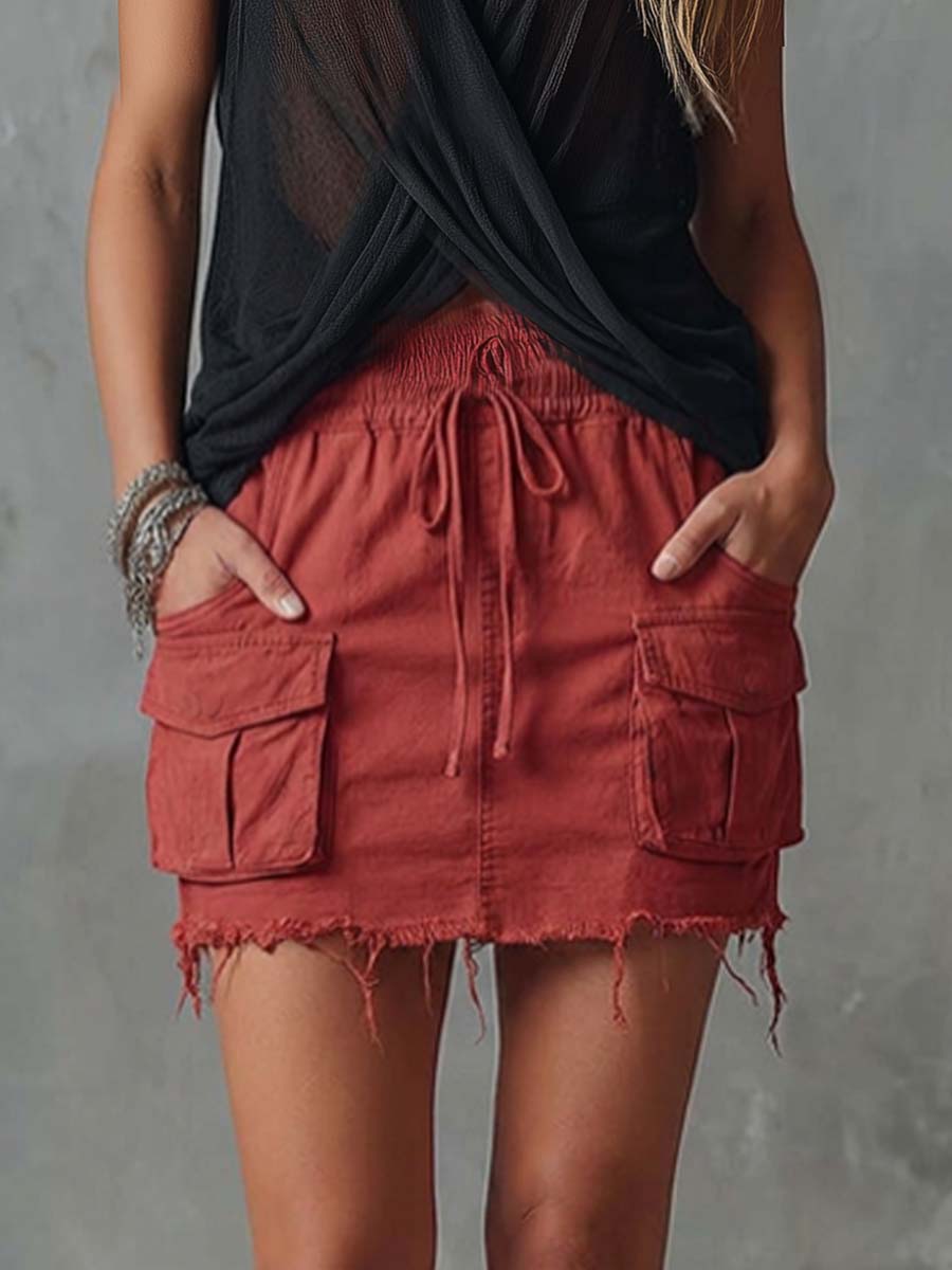 Lässiger kurzer Baumwollrock in Rot im Retro-Workwear-Stil