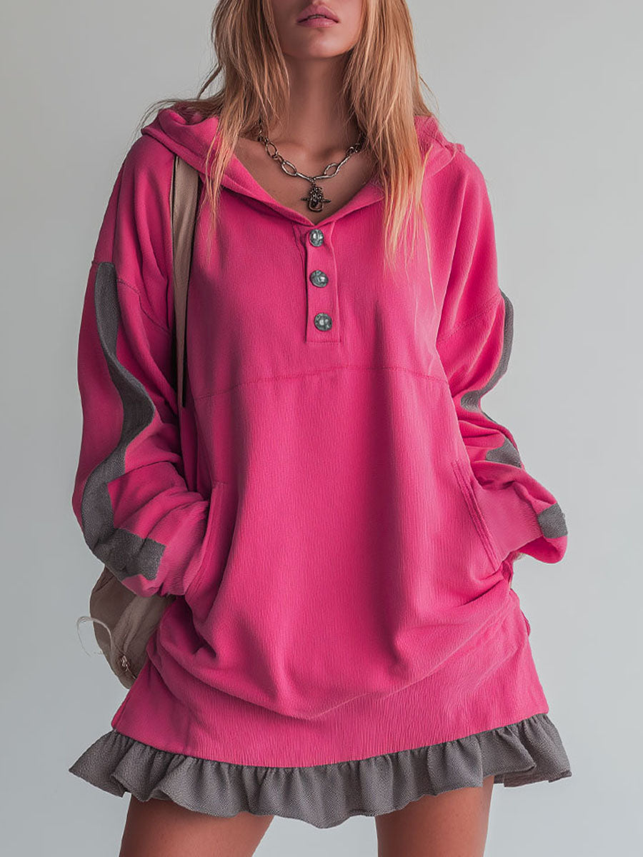 Sportliches langärmeliges Minikleid mit Colorblocking, Rüschen, halbem Reißverschluss und Kapuze