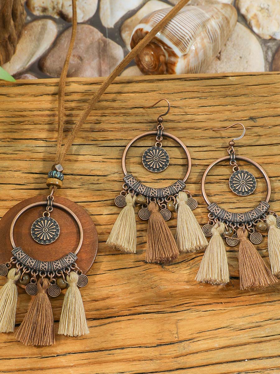 Böhmisches Vintage-Set aus Halskette und Ohrringen mit Quasten im Used-Look