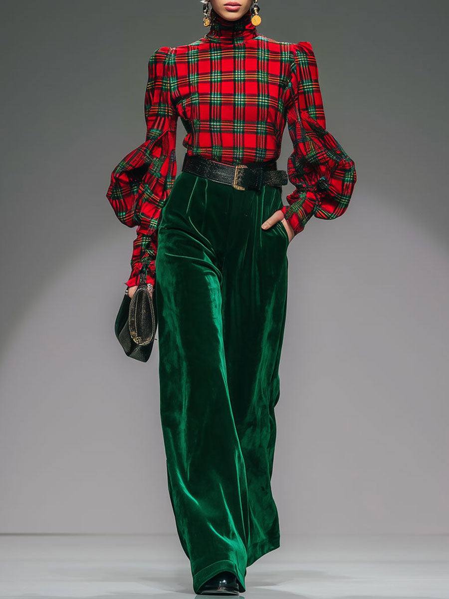 Trendiges Retro-Set aus kariertem Samt-Rollkragen-Longsleeve und weiter Hose