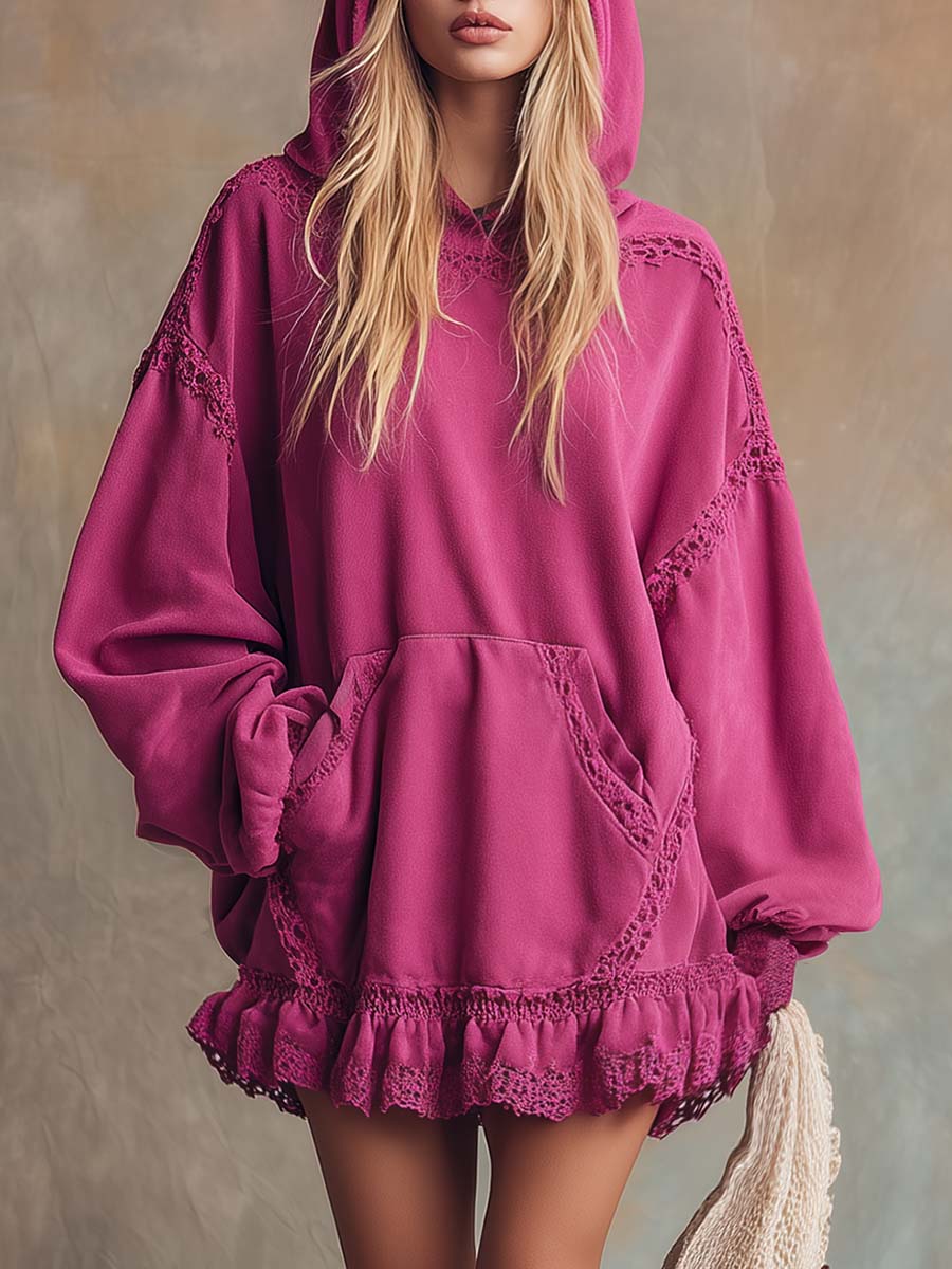 Elegantes sportliches Retro-Kapuzen-Minikleid aus roséfarbener Baumwolle mit Spitzenbesatz und Rüschensaum